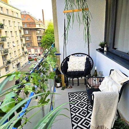 Design Apt In Old Town-Free Parking-Balcony Pressburg Exterior foto