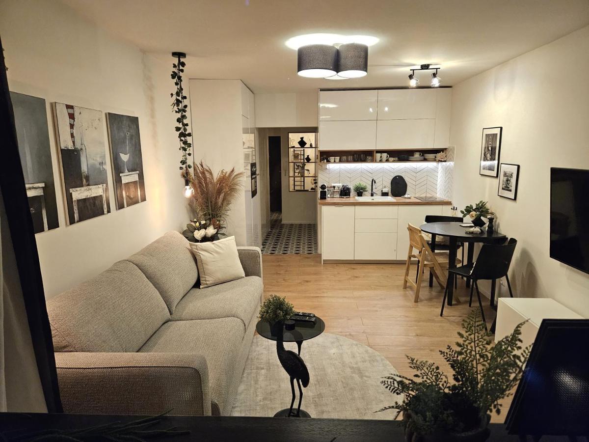 Design Apt In Old Town-Free Parking-Balcony Pressburg Exterior foto